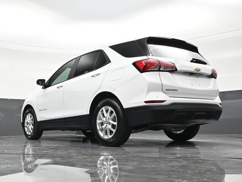 Used 2022 Chevrolet Equinox LS FWD image 19