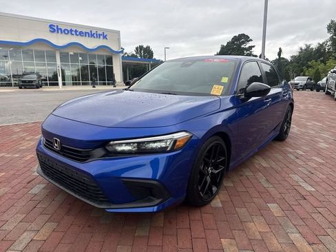 Used 2024 Honda Civic Sport image 1