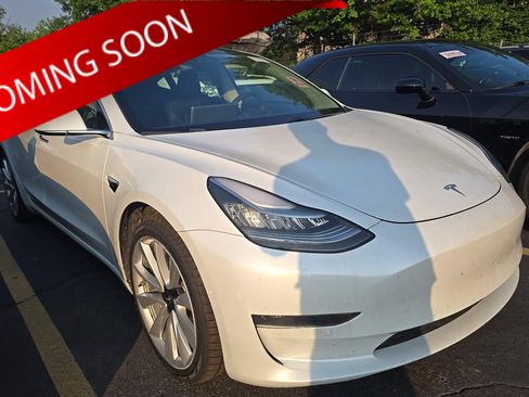 Used 2020 Tesla Model 3 Standard Range Plus RWD image 1