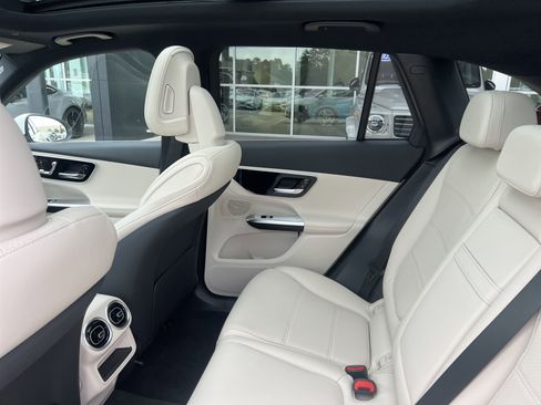 Certified 2025 Mercedes-Benz GLC 300 image 26