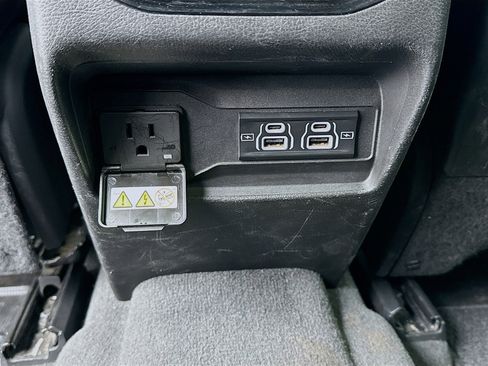 Used 2021 Jeep Grand Cherokee L Summit w/ Luxury Tech Group V image 17