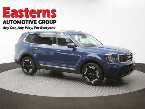 Used 2025 Kia Telluride S FWD image 50