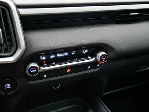 Used 2025 MAZDA CX-50 AWD 2.5 S w/ Premium Package image 18