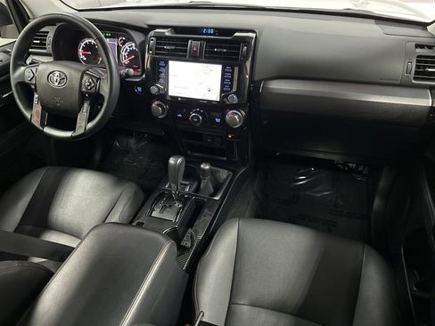 Used 2020 Toyota 4Runner Venture image 12