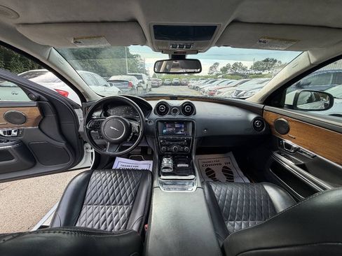 Used 2016 Jaguar XJ L Supercharged RWD image 15
