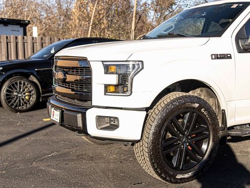 Used 2017 Ford F150 Lariat w/ Equipment Group 502A Luxury image 4