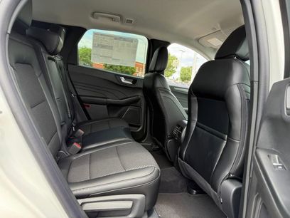 New 2025 Ford Escape SE