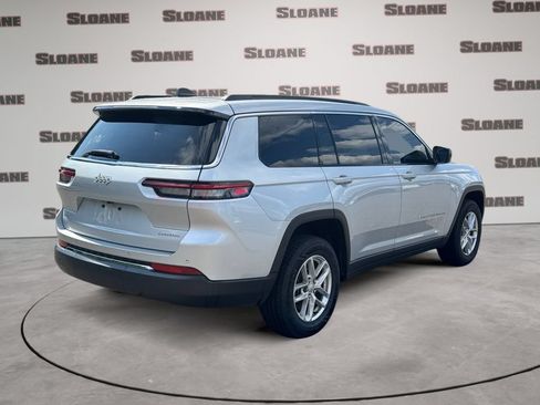 Used 2024 Jeep Grand Cherokee L Laredo AWD/4WD image 5