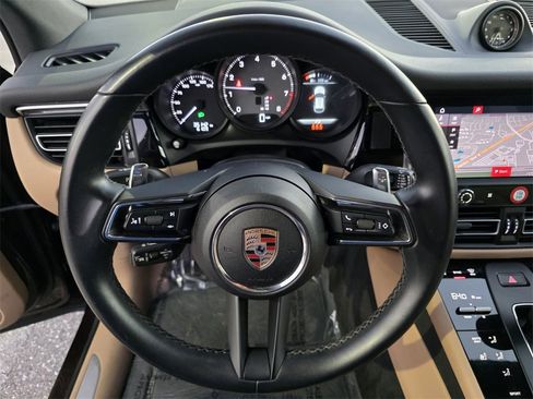 Used 2024 Porsche Macan S image 18