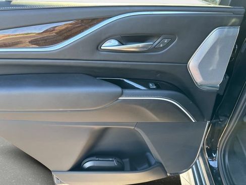 Certified 2023 Cadillac Escalade Premium Luxury Platinum AWD/4WD image 11