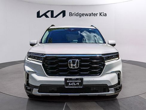 Used 2023 Honda Pilot Elite image 2