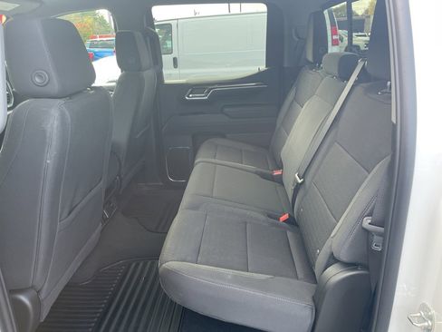 Certified 2025 Chevrolet Silverado 1500 LT w/ Convenience Package II image 8