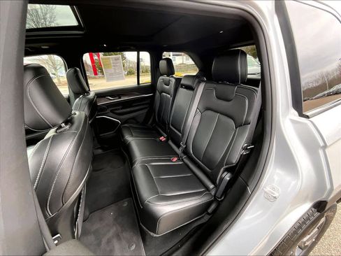 Used 2024 Jeep Grand Cherokee Limited 4xe image 15