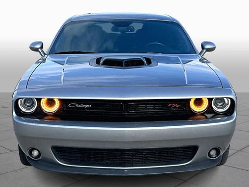 Used 2016 Dodge Challenger R/T image 4