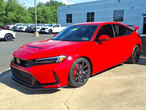 Used 2025 Honda Civic Type R image 8
