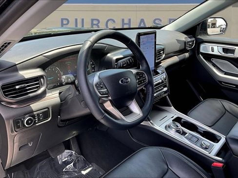 Used 2023 Ford Explorer Limited w/ Limited Technology Package AWD/4WD image 19