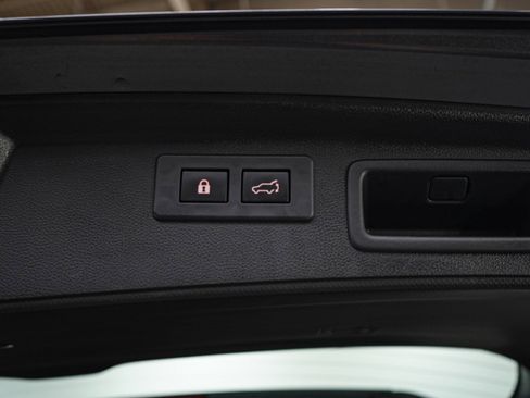Used 2022 Subaru Forester Premium AWD/4WD image 19
