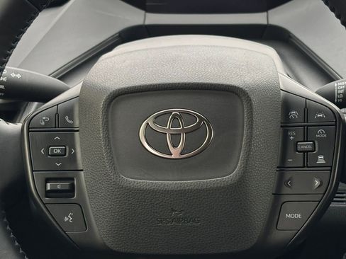 Used 2025 Toyota Prius LE image 25