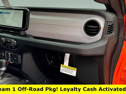 New 2025 Jeep Gladiator Sport image 16