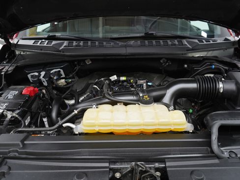 Used 2019 Ford F150 Lariat w/ Equipment Group 502A Luxury AWD/4WD image 30
