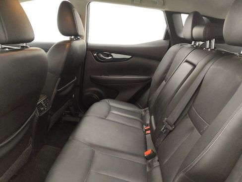 Used 2017 Nissan Rogue Sport SL w/ SL Premium Package AWD/4WD image 18