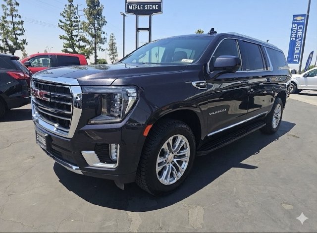 Certified 2024 GMC Yukon XL SLT AWD/4WD image 3