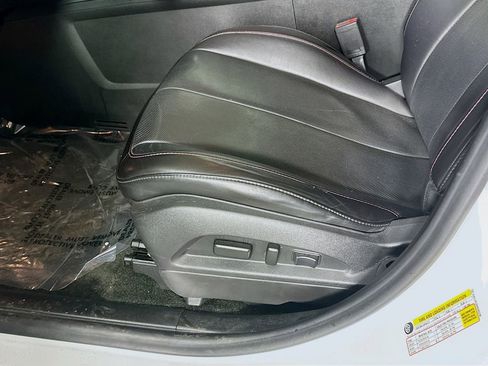 Used 2017 GMC Terrain SLT image 25