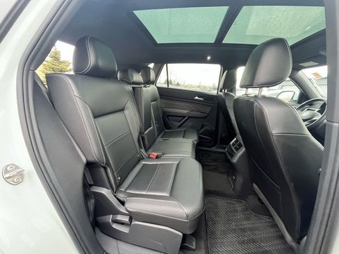 Certified 2022 Volkswagen Atlas Cross Sport SE image 27