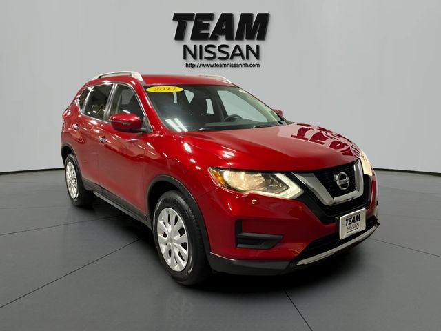 Used 2017 Nissan Rogue S w/ S Appearance Package AWD/4WD image 1