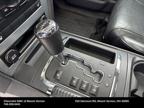Used 2010 Jeep Commander Sport w/ Sun/Sound Group RWD image 30