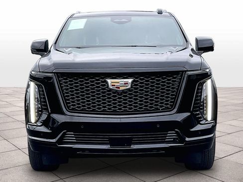 Used 2025 Cadillac Escalade Sport Platinum AWD/4WD image 3