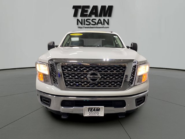 Used 2019 Nissan Titan SV w/ SV Convenience Package AWD/4WD image 2