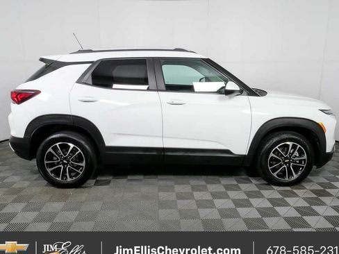 Certified 2025 Chevrolet TrailBlazer LT AWD/4WD image 25