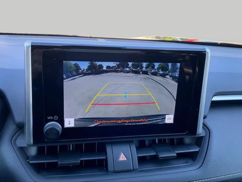 Used 2024 Toyota RAV4 XLE FWD image 28