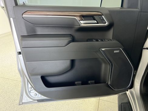 Used 2022 Chevrolet Silverado 1500 LT Trail Boss w/ LT Trail Boss Premium Package image 19