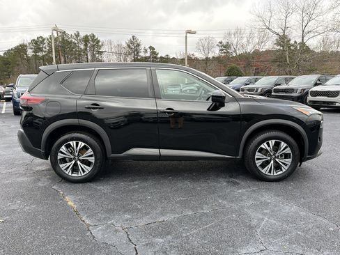 Used 2022 Nissan Rogue SV image 8