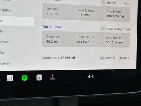 Used 2023 Tesla Model 3 Standard Range image 30