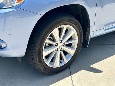 Used 2010 Toyota Highlander Limited AWD/4WD image 9