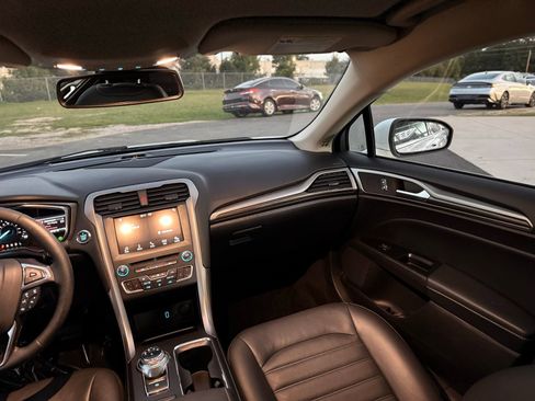 Used 2018 Ford Fusion SE w/ Equipment Group 602A image 26