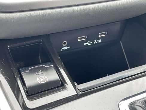 Certified 2022 Subaru Outback Premium image 19