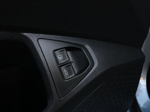 Used 2021 Volkswagen Jetta SE image 16