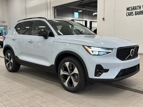 Used 2026 Volvo XC40 B5 Plus w/ Protection Package Premier image 3