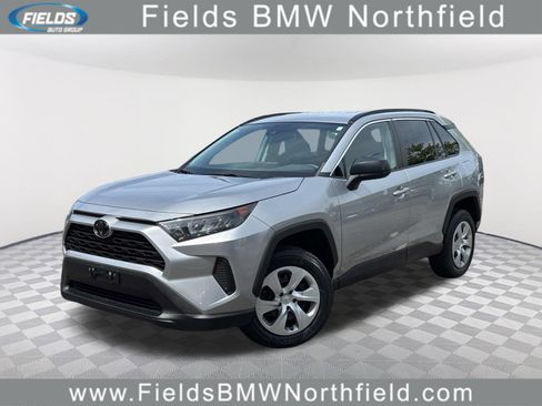 Used 2021 Toyota RAV4 LE FWD image 1