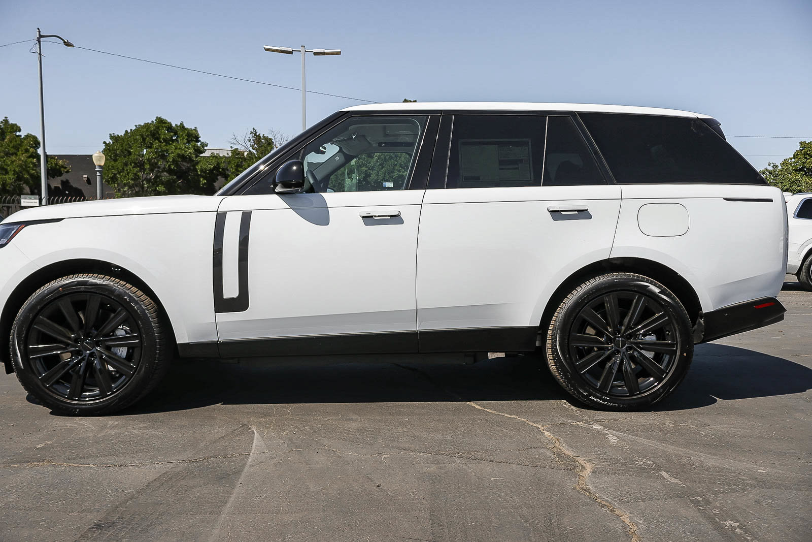 New 2026 Land Rover Range Rover SE AWD/4WD image 8