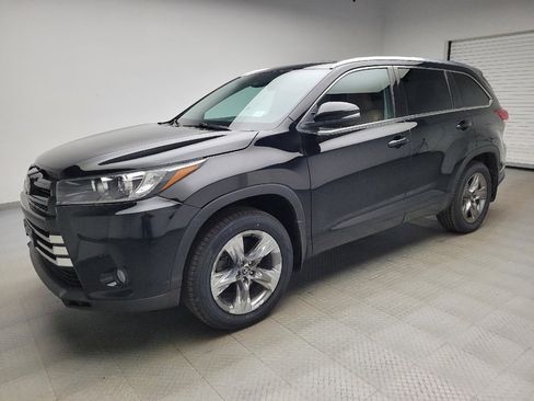 Used 2018 Toyota Highlander Limited Platinum AWD/4WD image 2