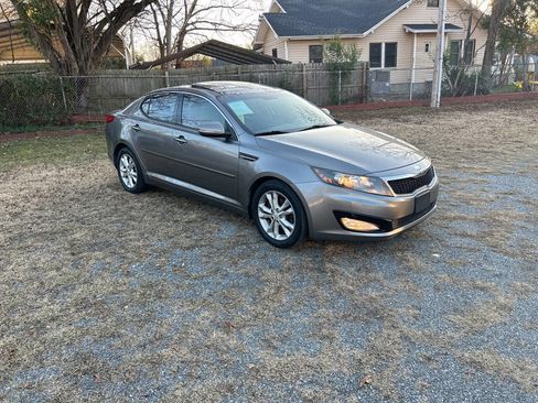 Used 2013 Kia Optima EX w/ Premium Pkg image 6