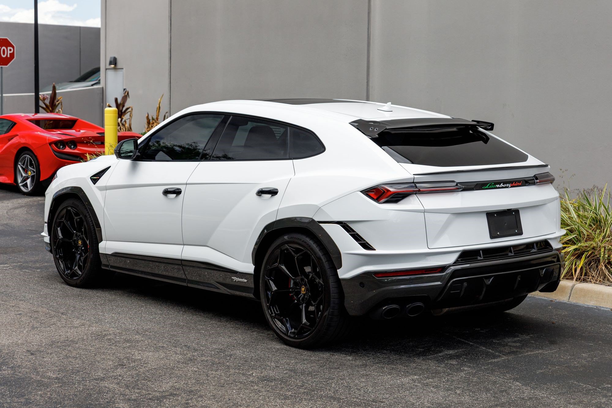 Used 2024 Lamborghini Urus Performante AWD/4WD image 3