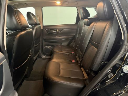 Used 2018 Nissan Rogue SL w/ Premium Package AWD/4WD image 17