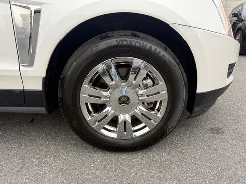 Used 2016 Cadillac SRX Luxury w/ Driver Awareness Package FWD image 28