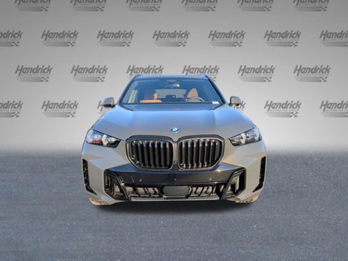 New 2026 BMW X5 xDrive50e image 5